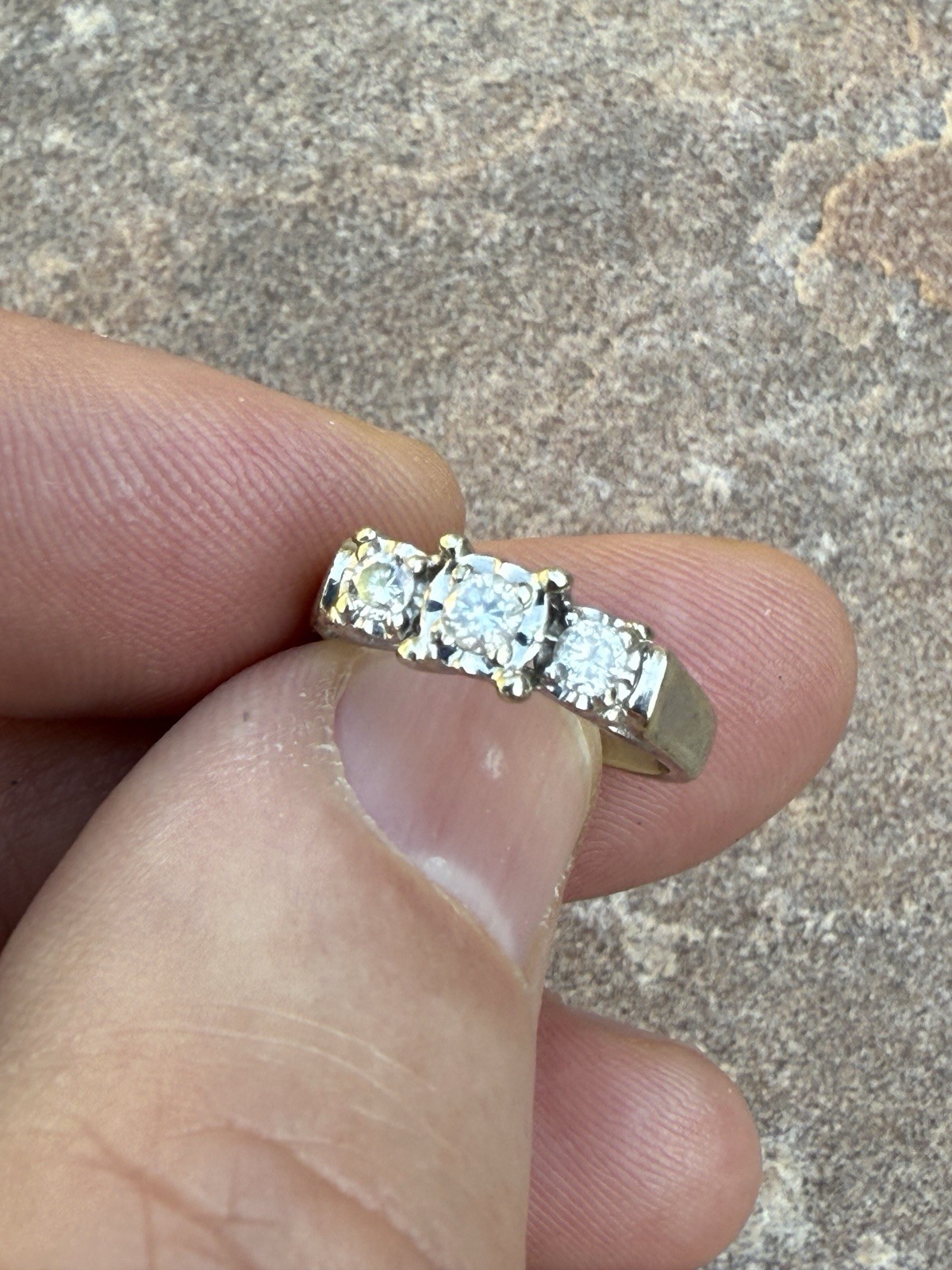 10K White Gold 0.25 ctw Three Diamond Ring Size 5 (3.2 Grams)