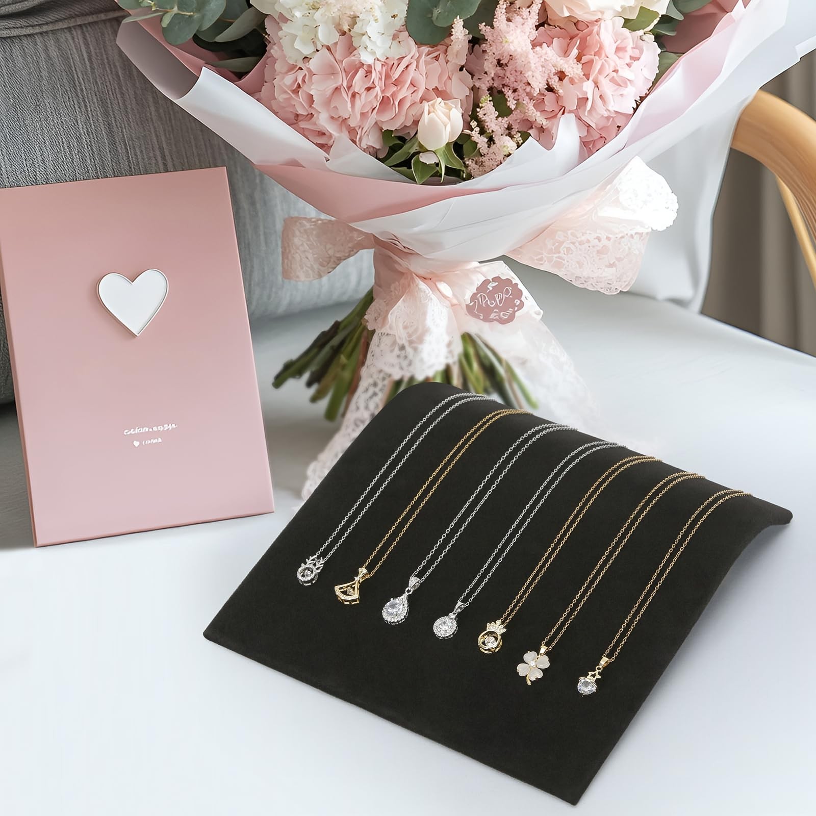 KUKUVR Velvet Arch-Shaped Necklace Display 7.87 x 7.09 x 1.58 inches, Black