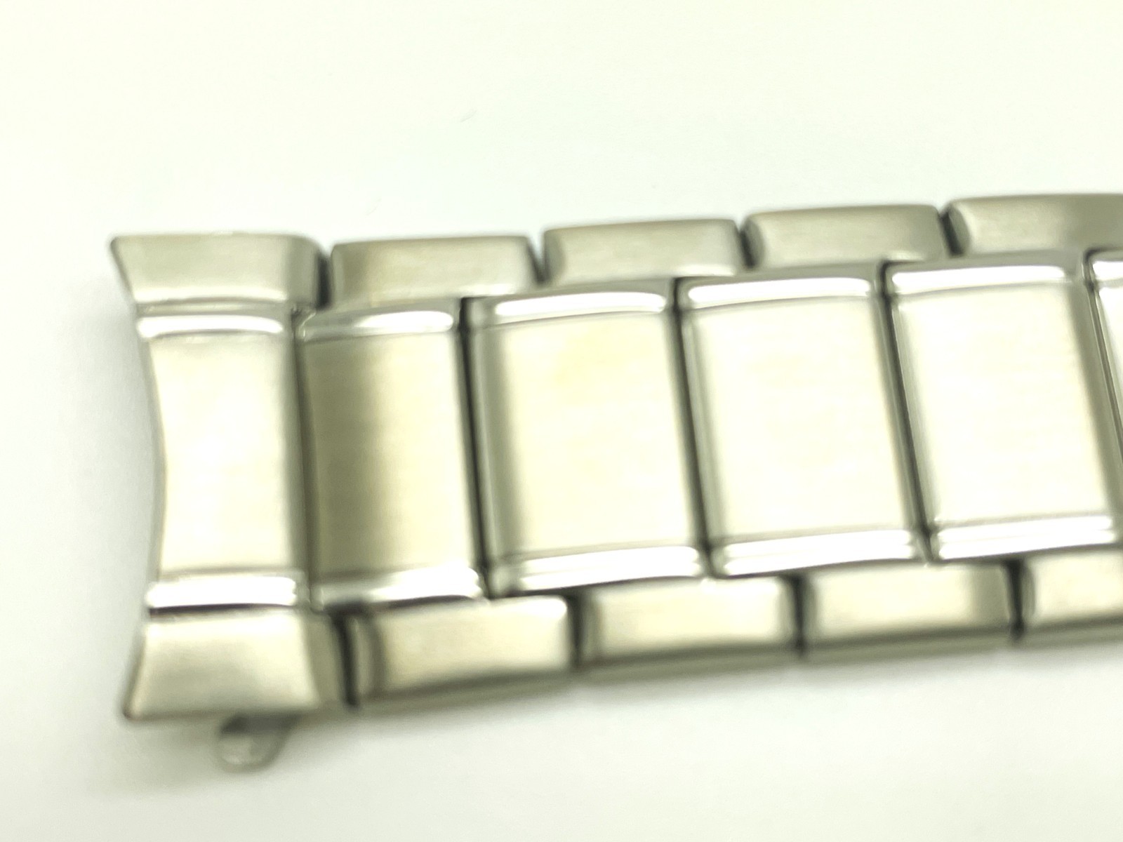 PULSAR by Seiko 21 MM MEN’S REPLACEMENT STAINLESS UNIVERSAL WATCH BAND PX5055-18