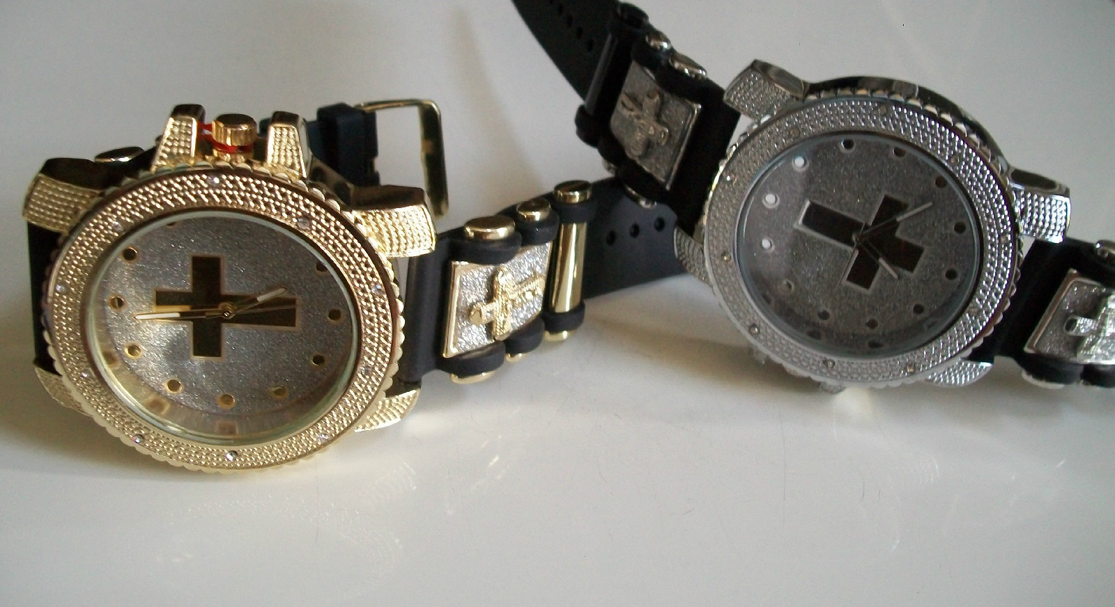 MEN’S BLACK SILVER, GOLD, ROSE FINISH GLITTER CROSS SILICONE BAND HIP HOP WATCH