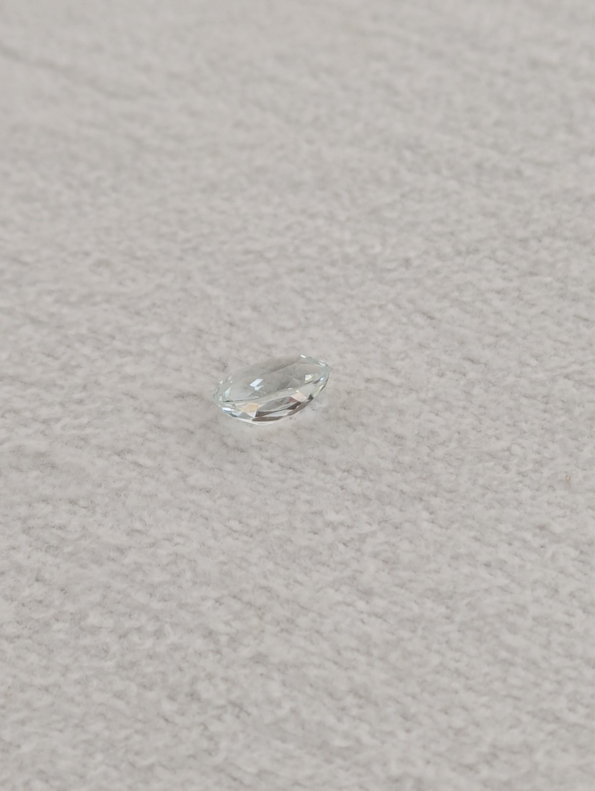 Aquamarine Clear Faceted Gemstone 2.3 carat (0.47g) 10.3 x 7.0 x 5.0 mm