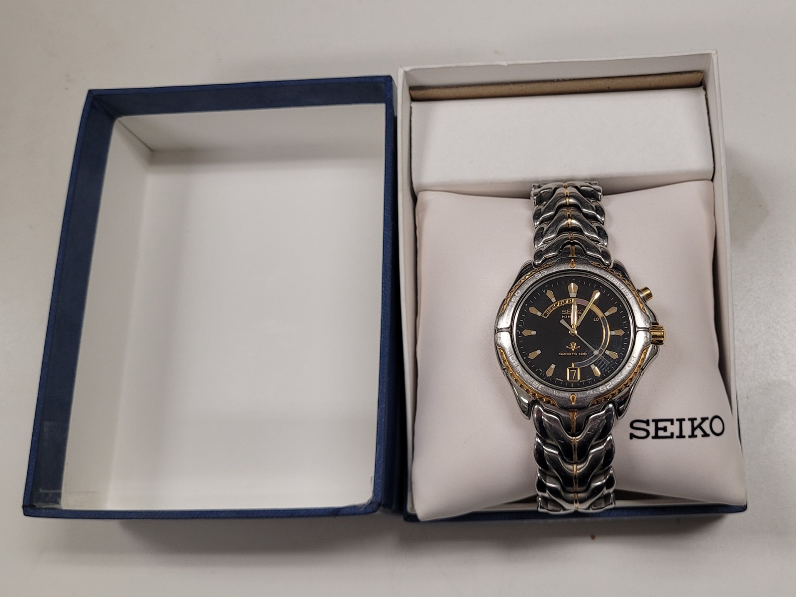 Seiko Kinetic Sports 100 Men’s Wristwatch Gold Stainless Steel Functional