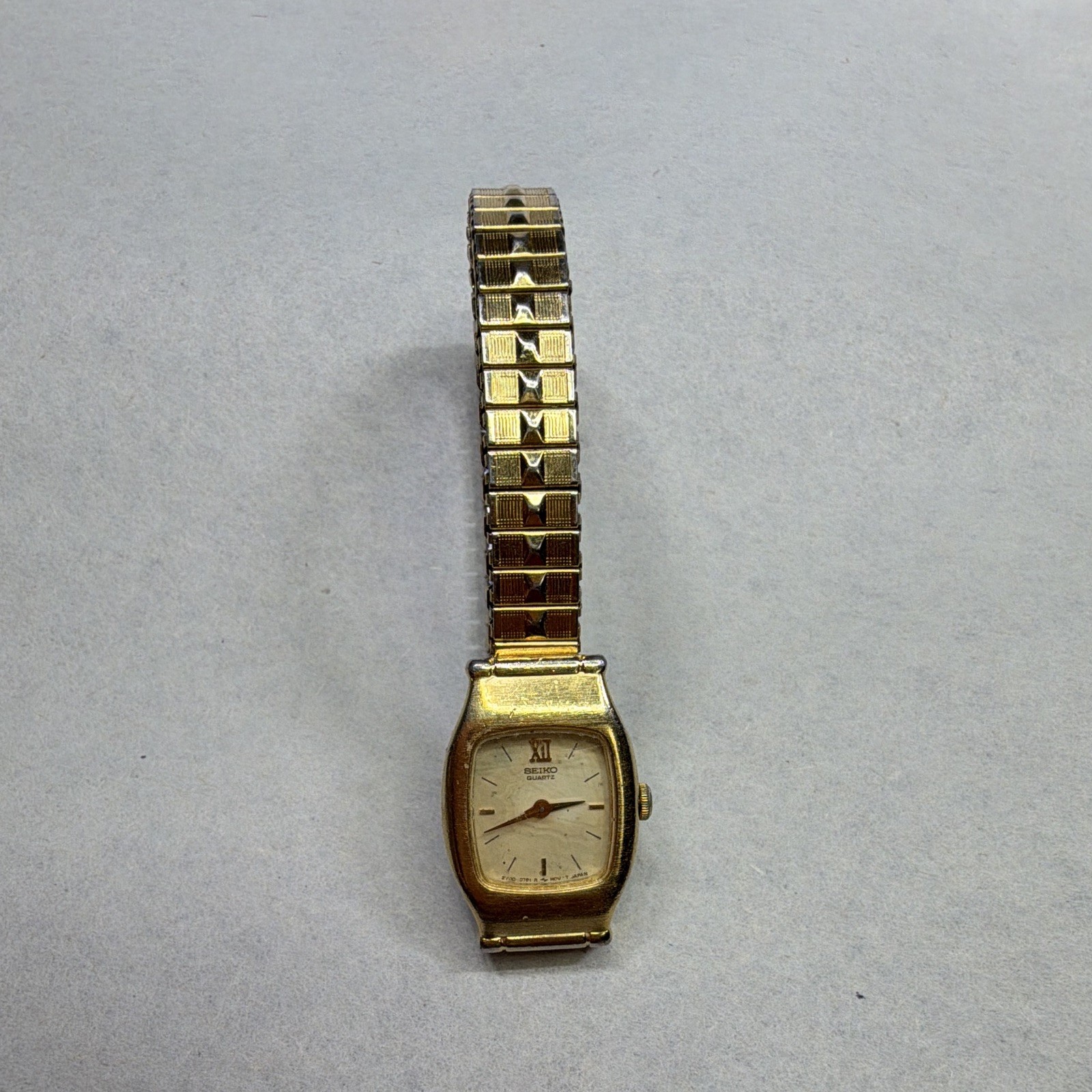 Seiko Quartz Women’s Tonneau Gold Tone Bracelet Watch White Dial Roman/Stick