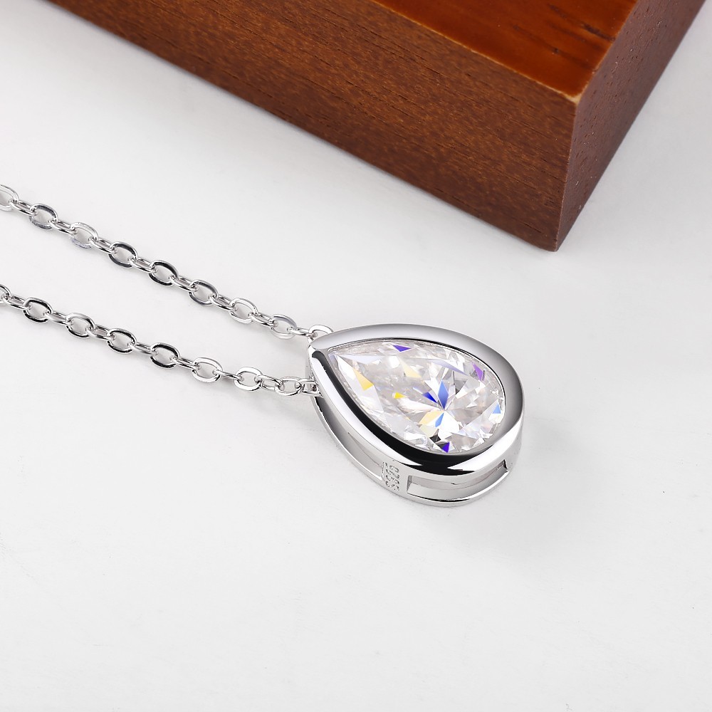 1-4CT Pear Cut Moissanite Solitaire Pendant Necklace 925 Sterling Silver Chain