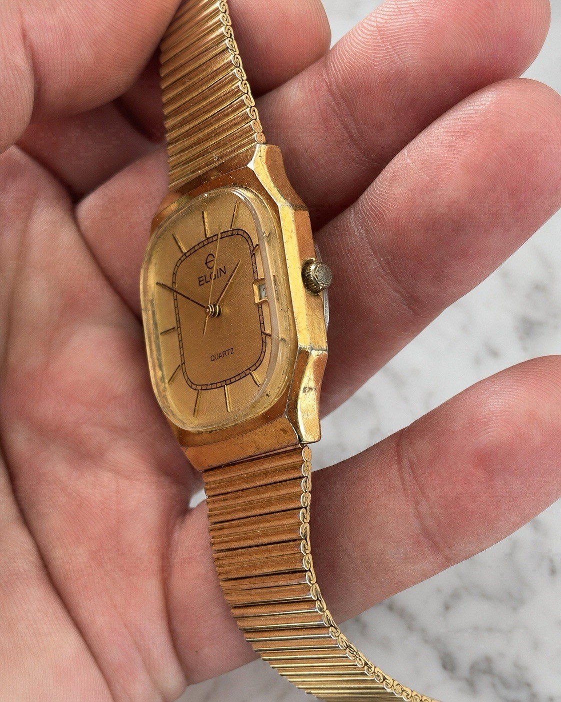 💙 RUNS GREAT! Neo Vintage 1980s ELGIN Nautellipse Gold Tone Quartz Watch