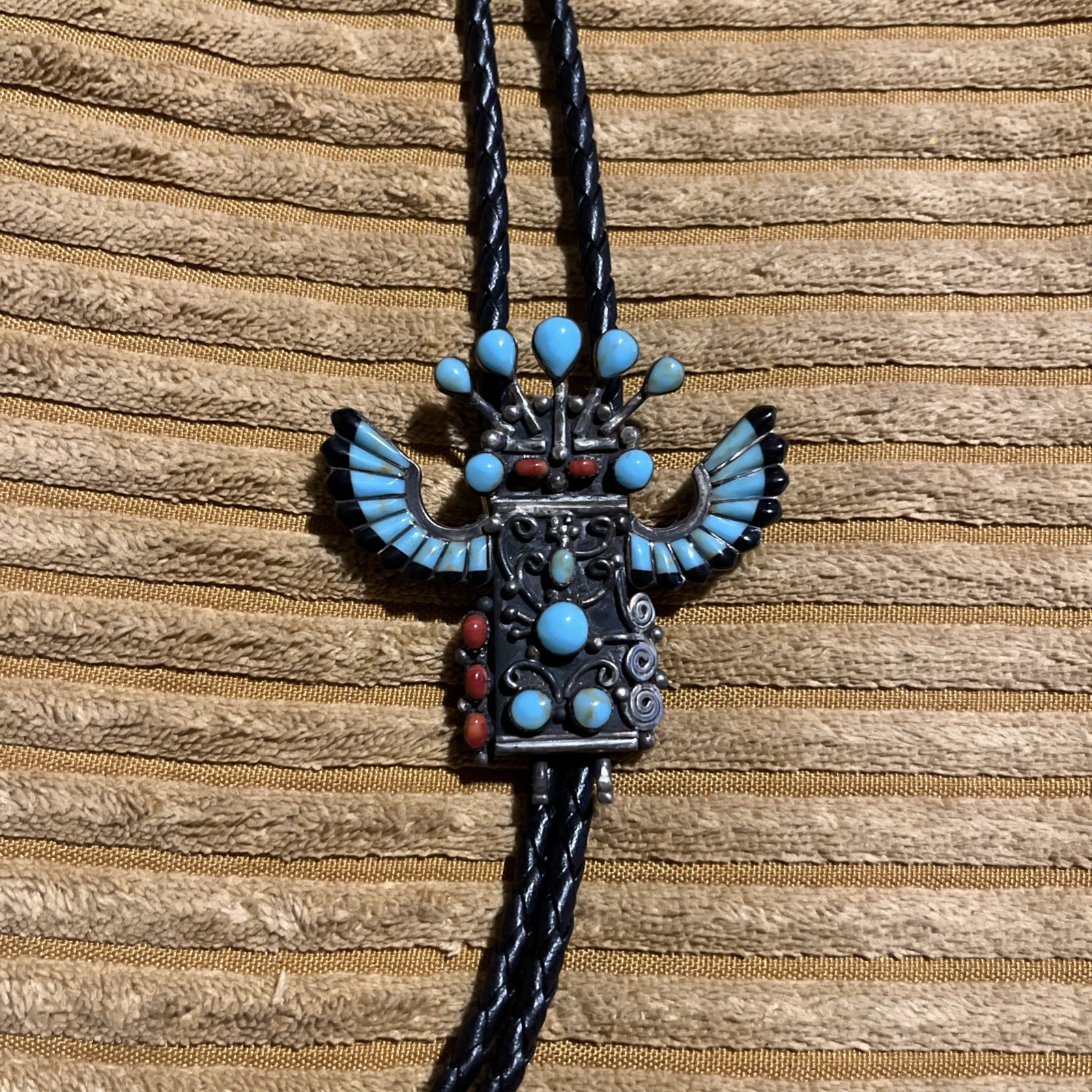 Vintage Southwestern Sterling Silver Kachina Bolo Tie – Turquoise & Coral – 40g
