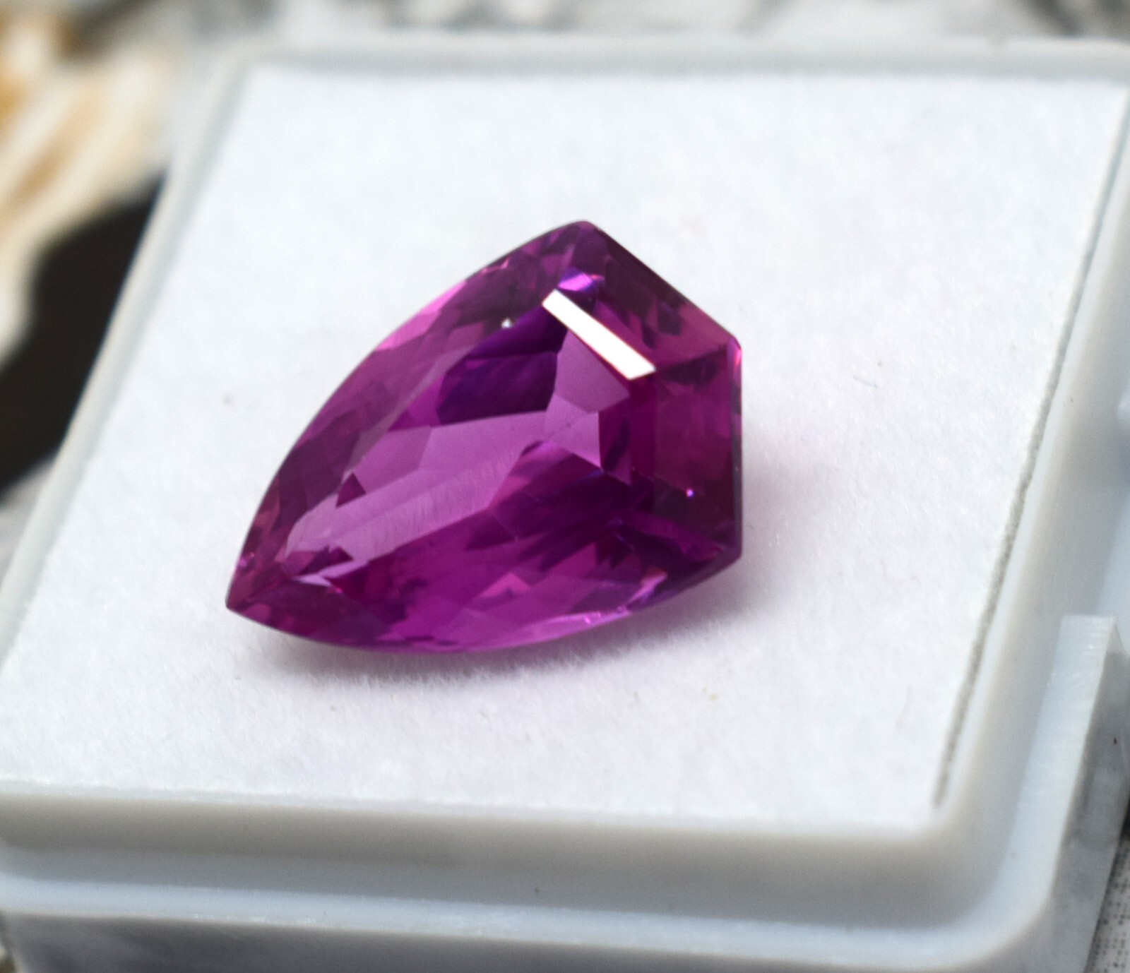 7.30 CT Long Kite Cut Vivid Pink Spinel Excellent Cut Certified Loose Gemstone