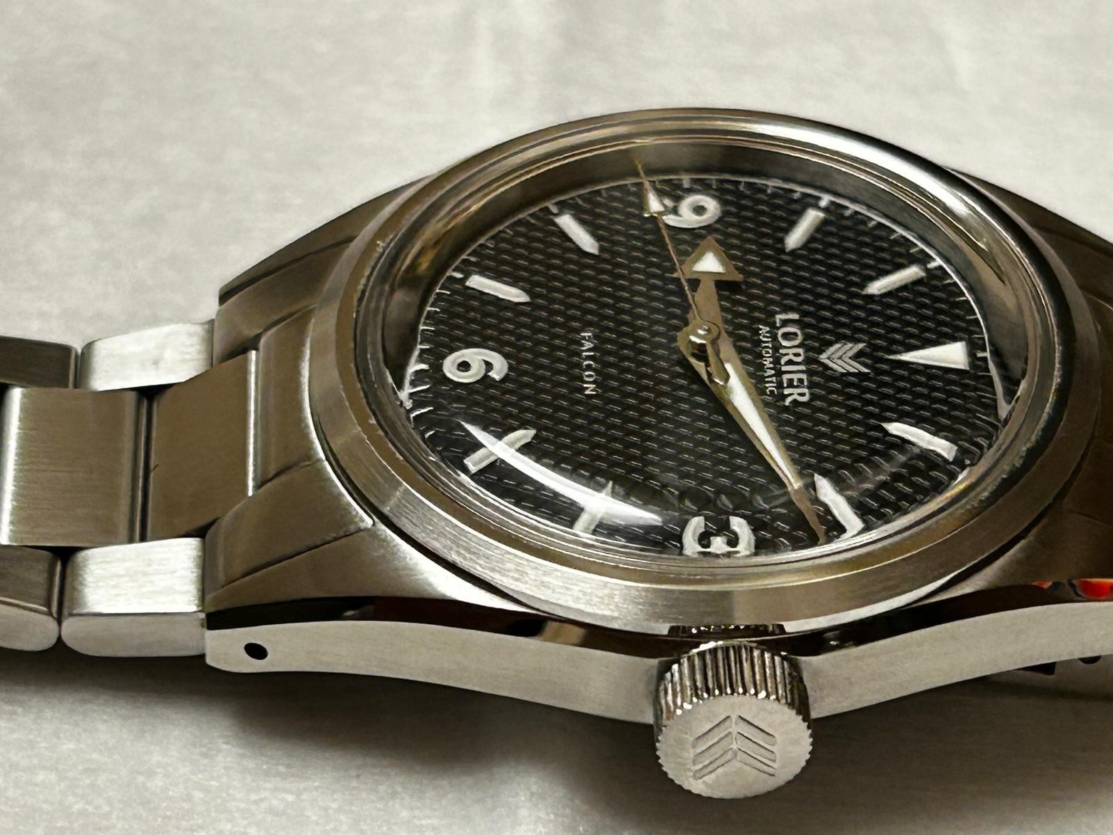 LORIER FALCON SERIES III / 36mm / Black Honeycomb dial / Superluminova markers