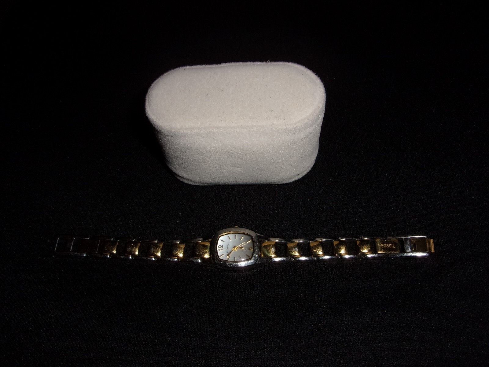 Fossil F2 ES-9525 Quartz Watch 18mm case – 6.5 inch Bracelet