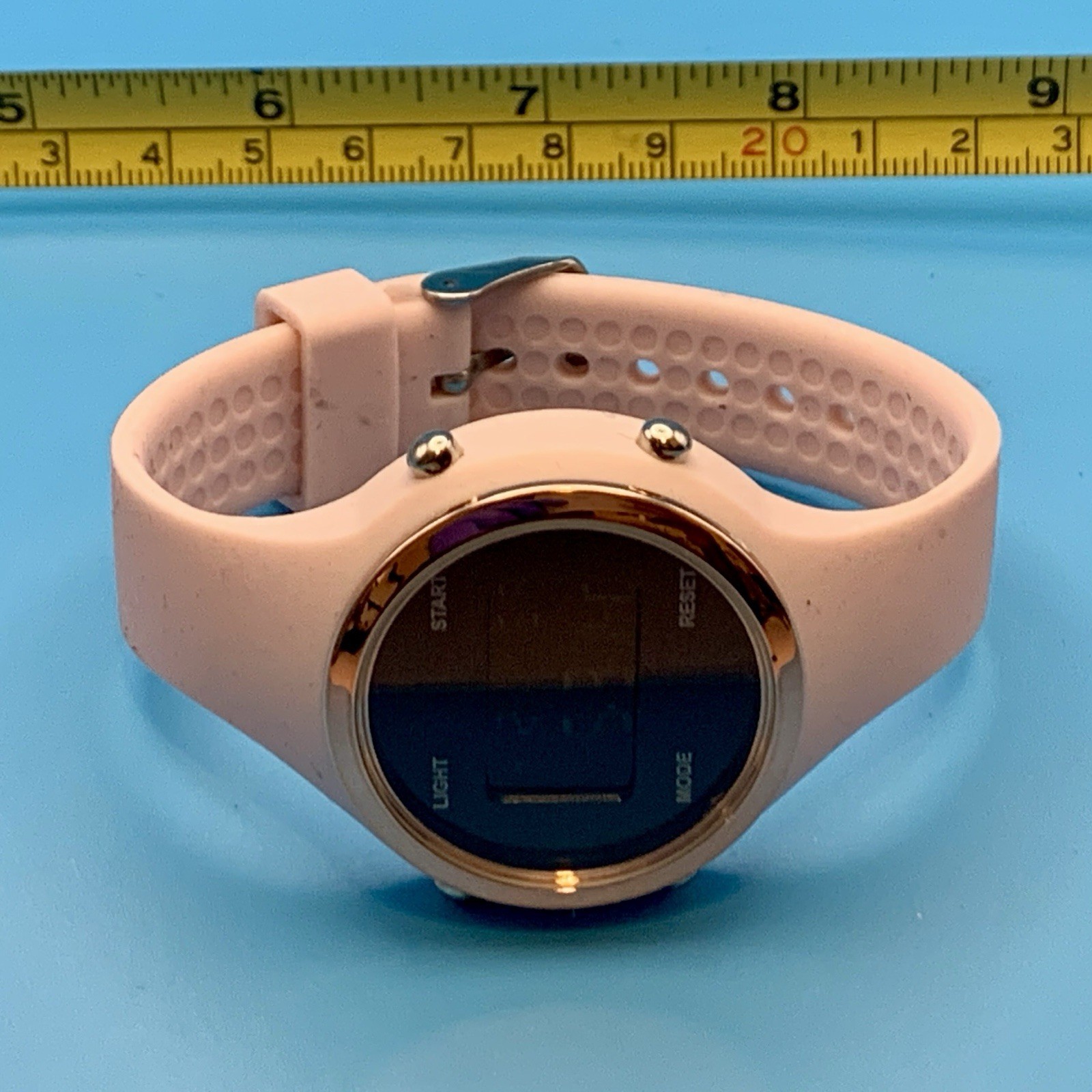 Women’s 78/3003 Digital Wristwatch Chrono Backlight Day Date Display Working