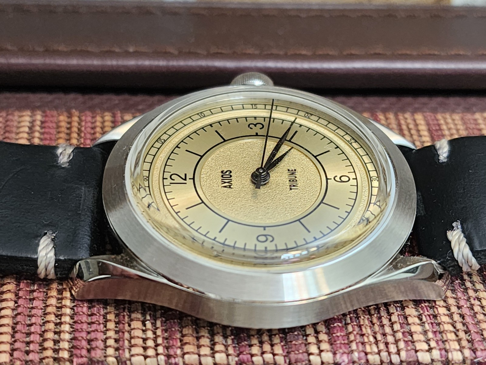 AXIOS Tribune Champagne Sector 38 316L Stainless Steel Miyota 9015 50m Sapphire