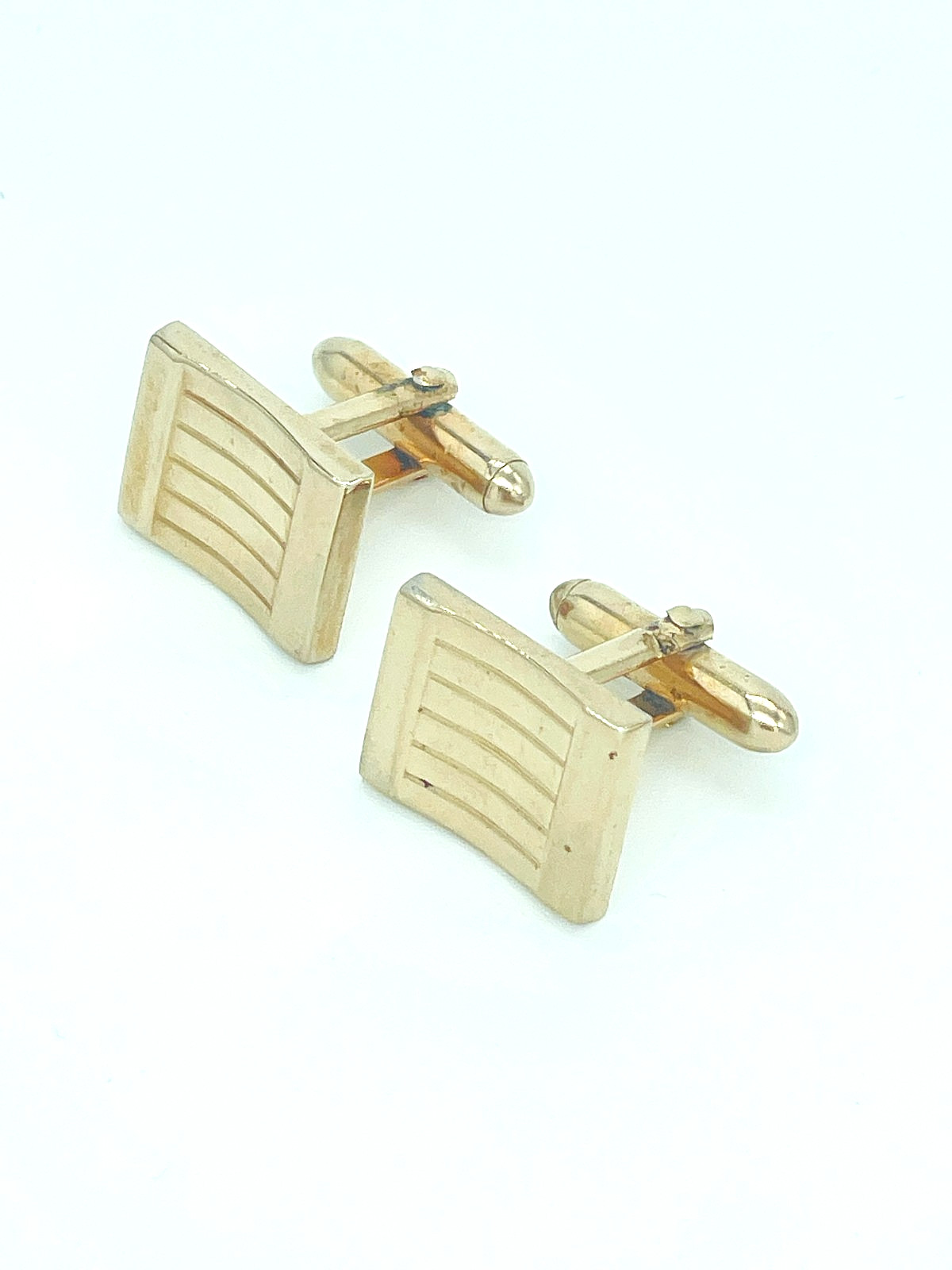 Modern Minimalist 2026 Aesthetic Quiet Luxury Tailored Accessory