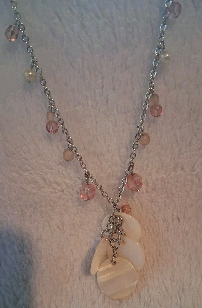 Cookie Lee Mother of Pearl Shell Necklace Pink Crystal Bead Short Statement 18″