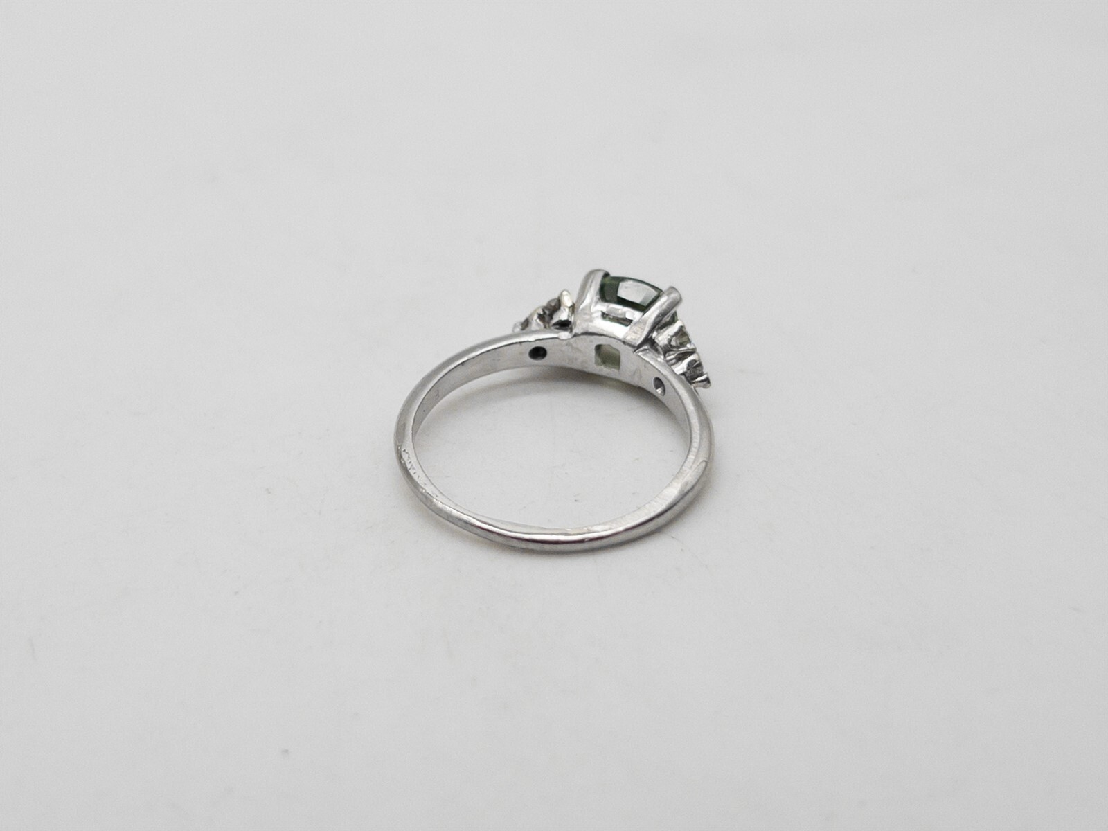 Vintage 1950s $5000 1.83ct Natural Green Sapphire VS H Diamond Platinum Ring 4g