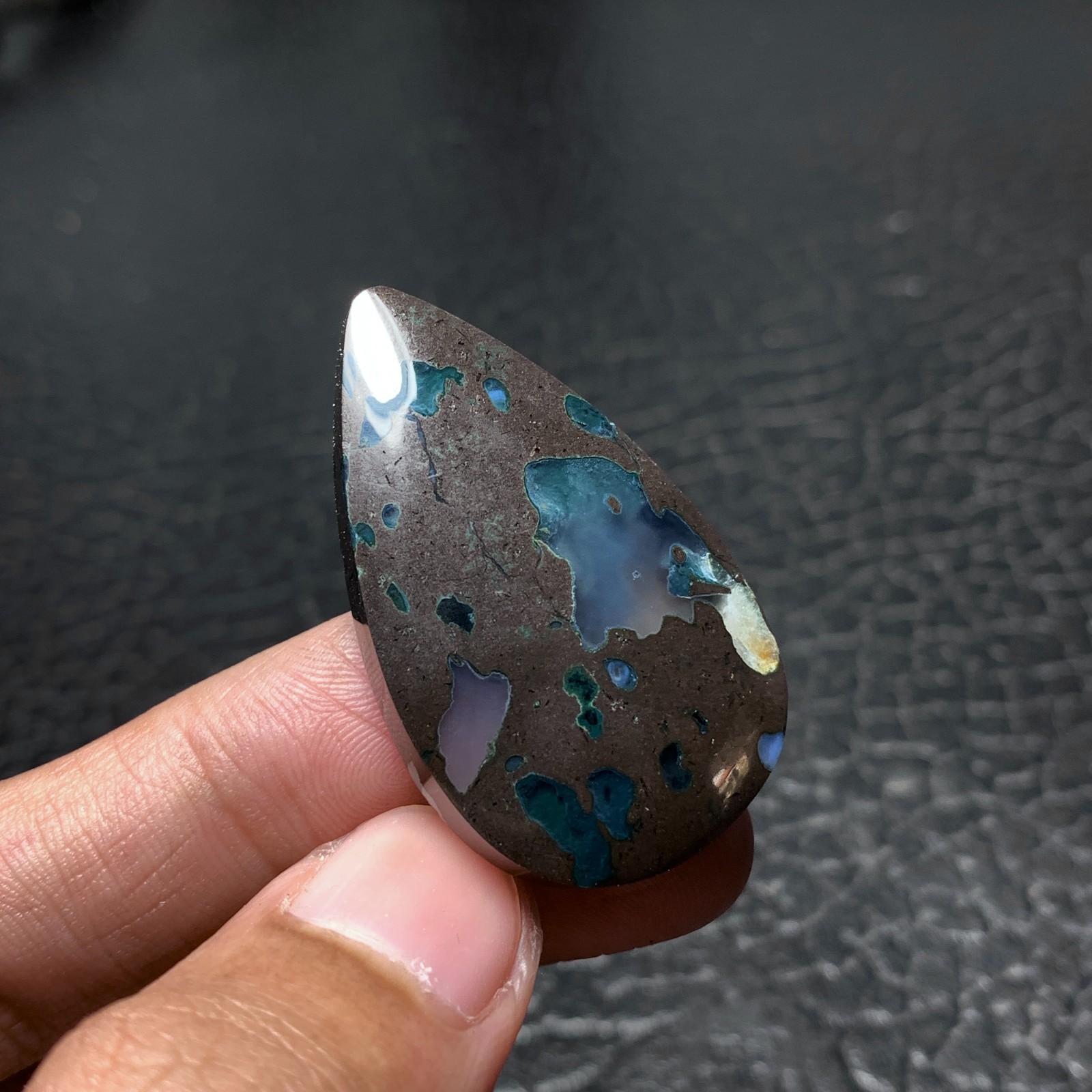 Amygdaloidal Agate Cabochon 39×23.5x7mm High Quality 50.5 ct