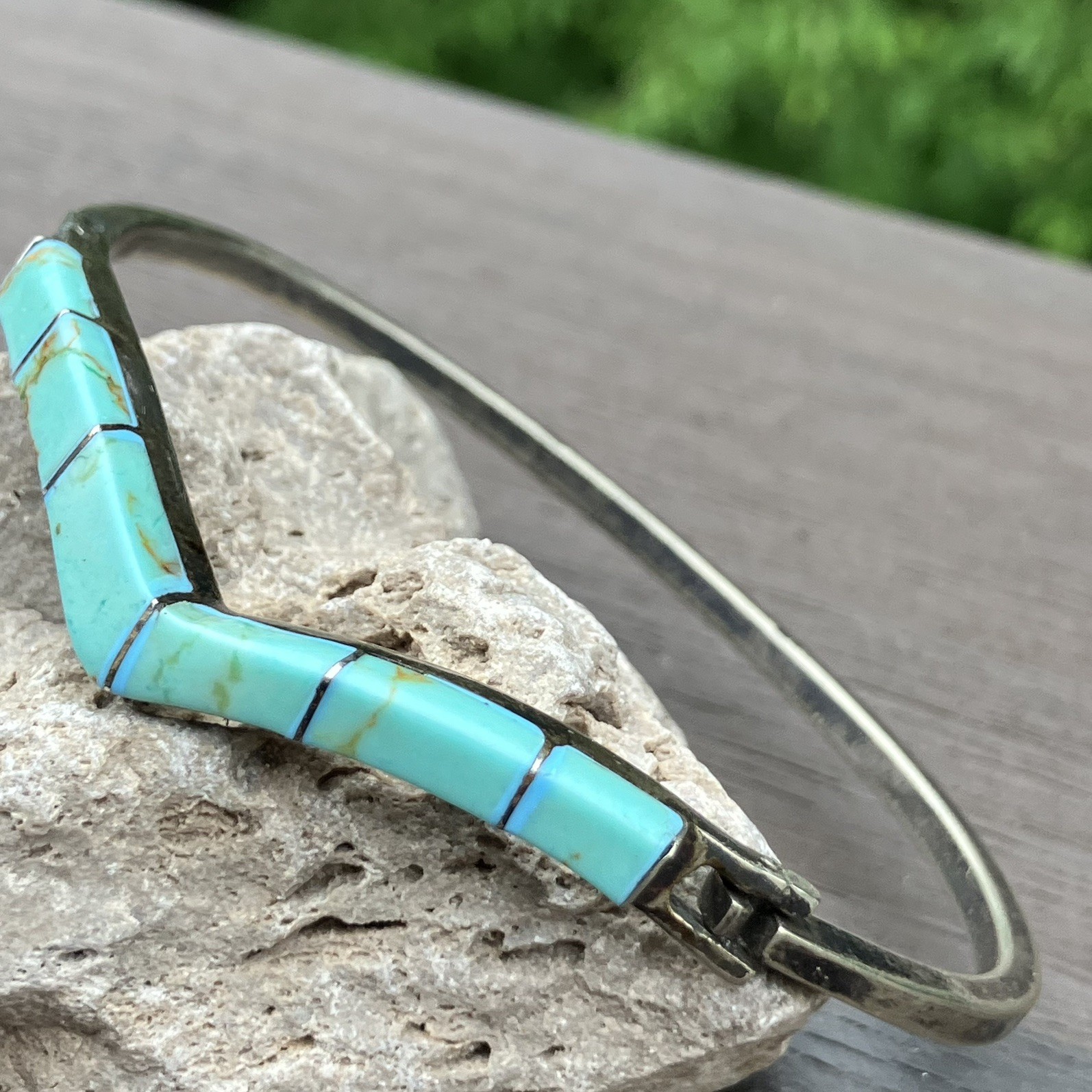 Vintage Mexico 925 Sterling Silver Turquoise Inlay 7 3/4” Hinged Bangle Bracelet