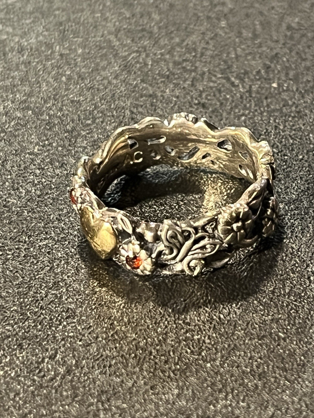 Vintage art carved Floral band with Birds and Butterfly. Red stones. Size 8.25