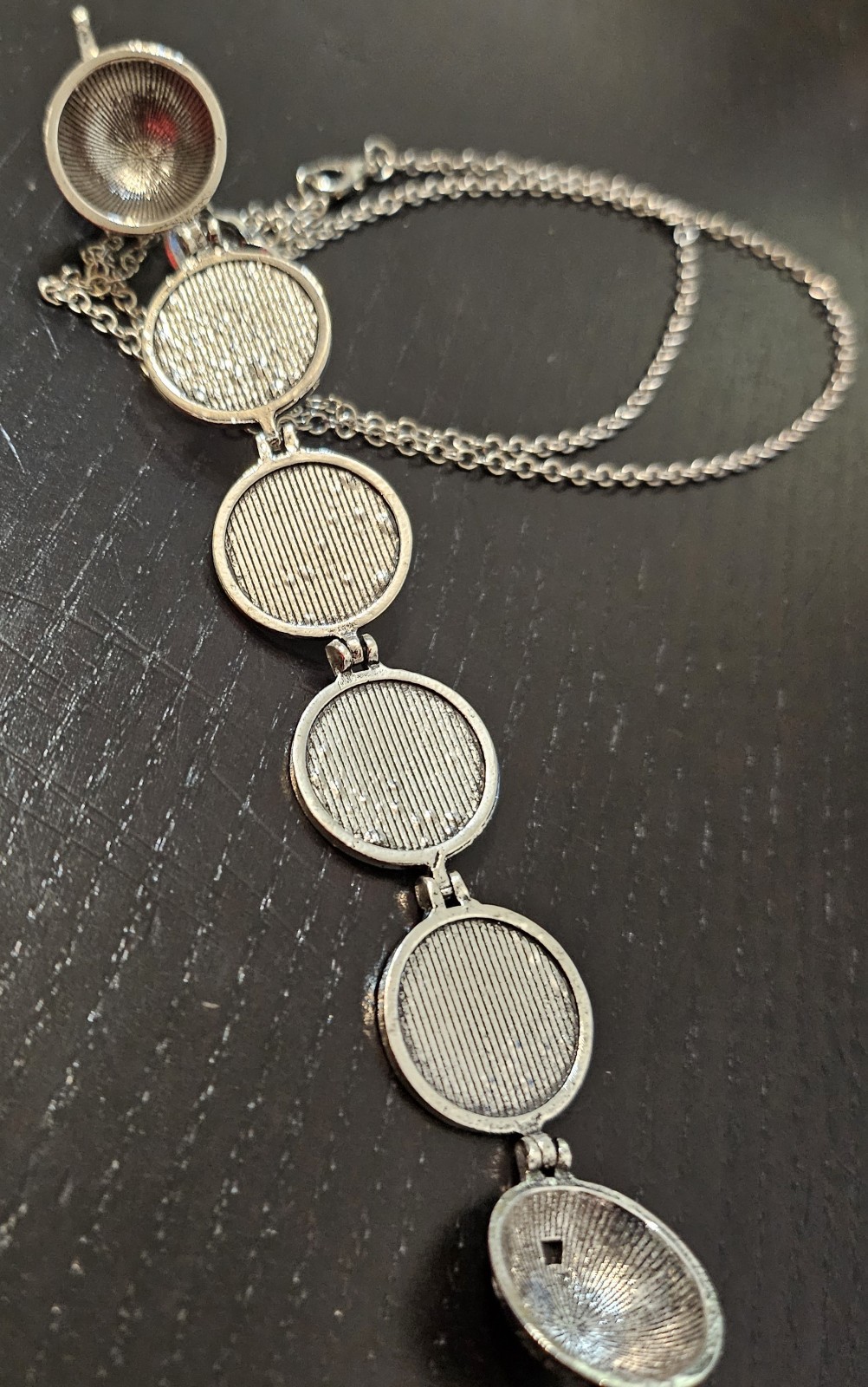 Silver Tone Picture Holder Necklace