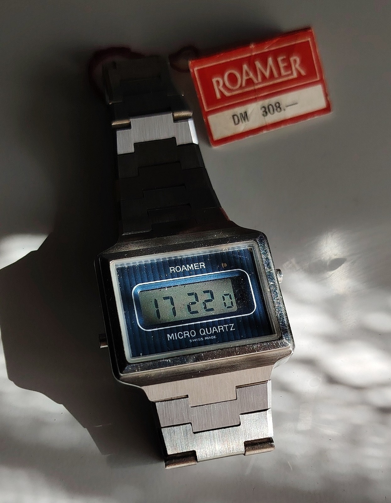 VINTAGE 1975 ROAMER LCD STAINLESS STEEL QUARTZ LIKE NEW NOS