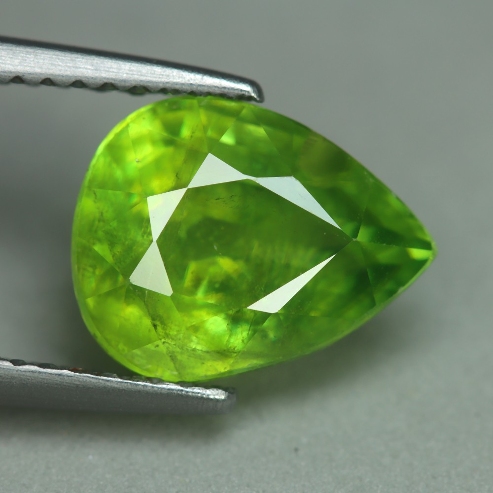 3.38 Cts_Excellent Sparkling_100 % Natural Unheated Titanite Green Sphene