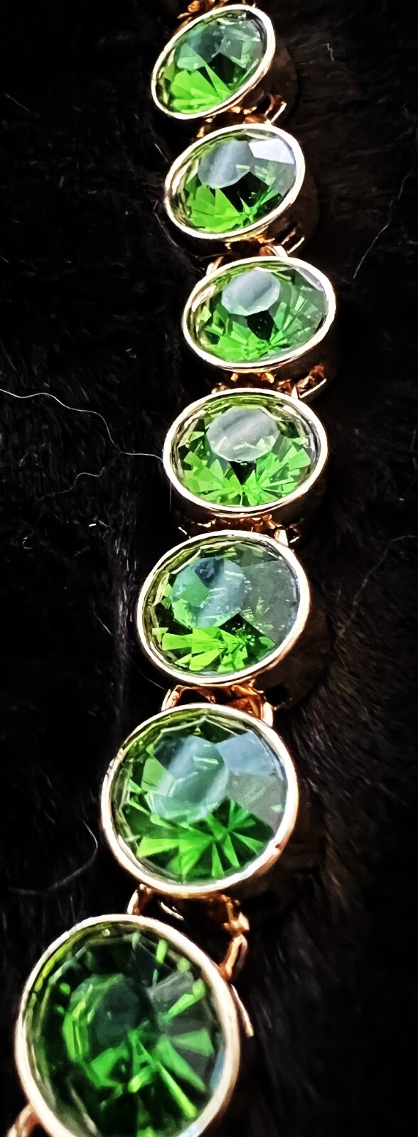 Vivid Jewel Tone Green Austrian Crystal Tennis Necklace Brass Gorgeous 18 inch