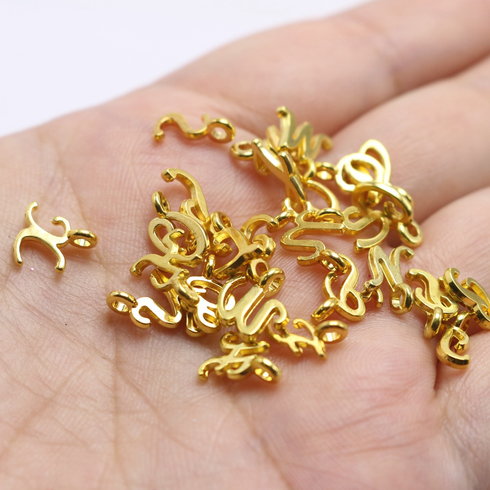 26/52pcs A-Z Mini Alphabet Charms – 10mm Silver Gold Alloy Letter Pendants DIY