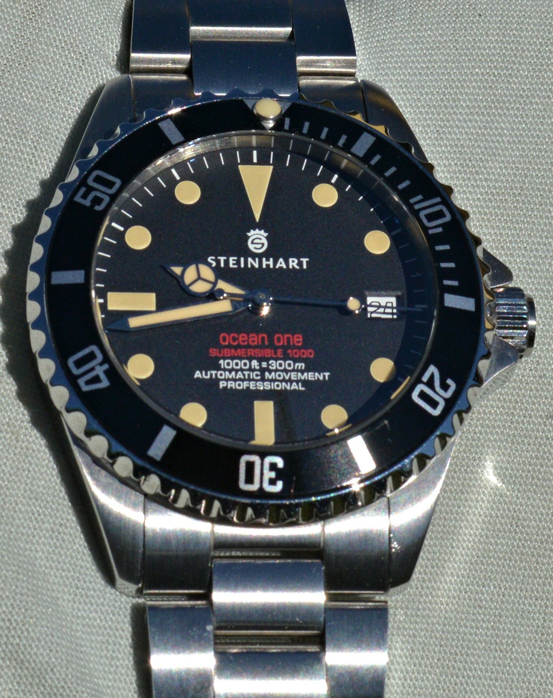 Steinhart Ocean One Red Sub Exclusively Edition For Gnomon Like New Full Set