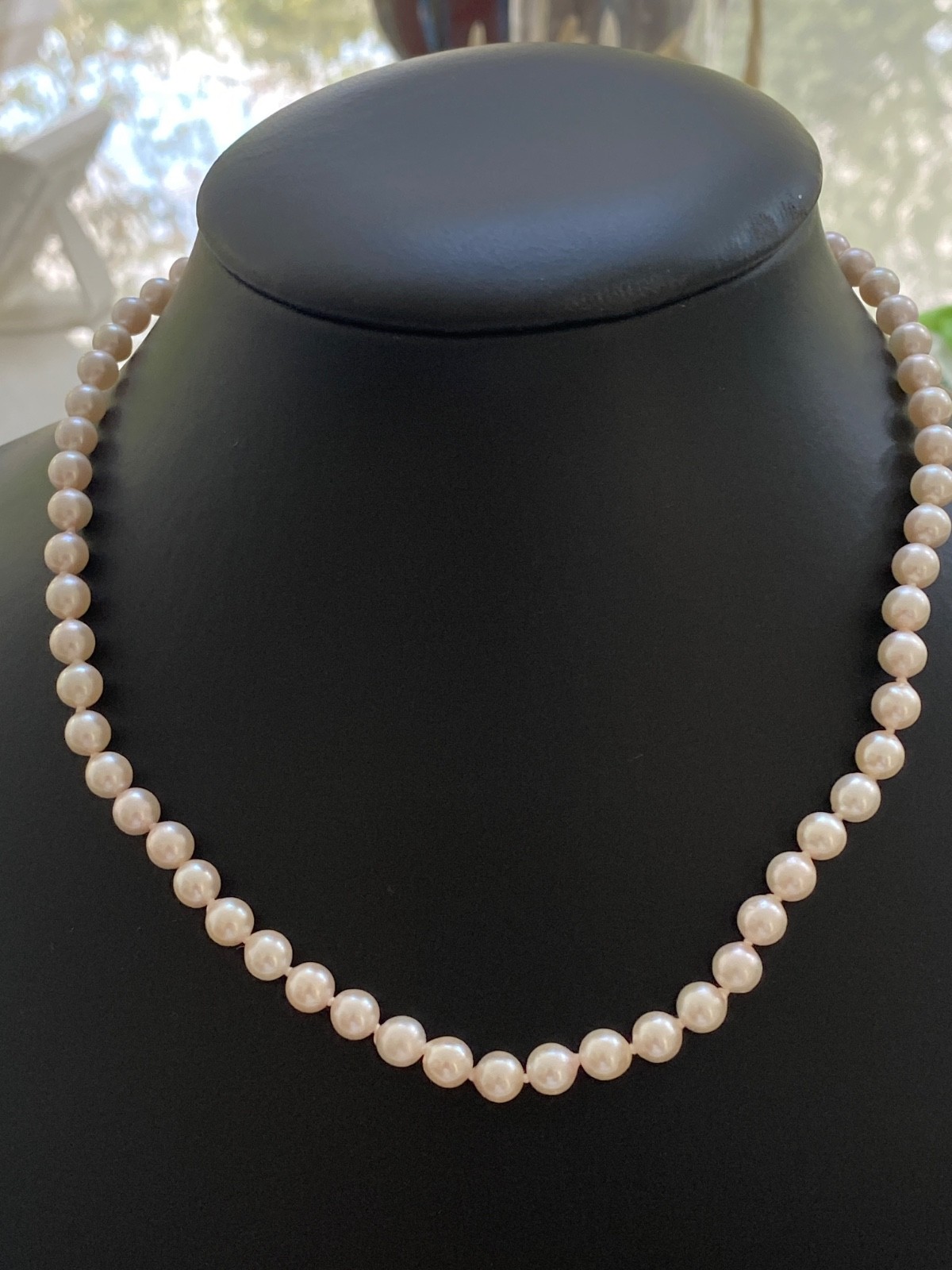 Exquisite Natural Pearl Necklace with 14k Gold Clasp 46 cm Long Perfect Gift