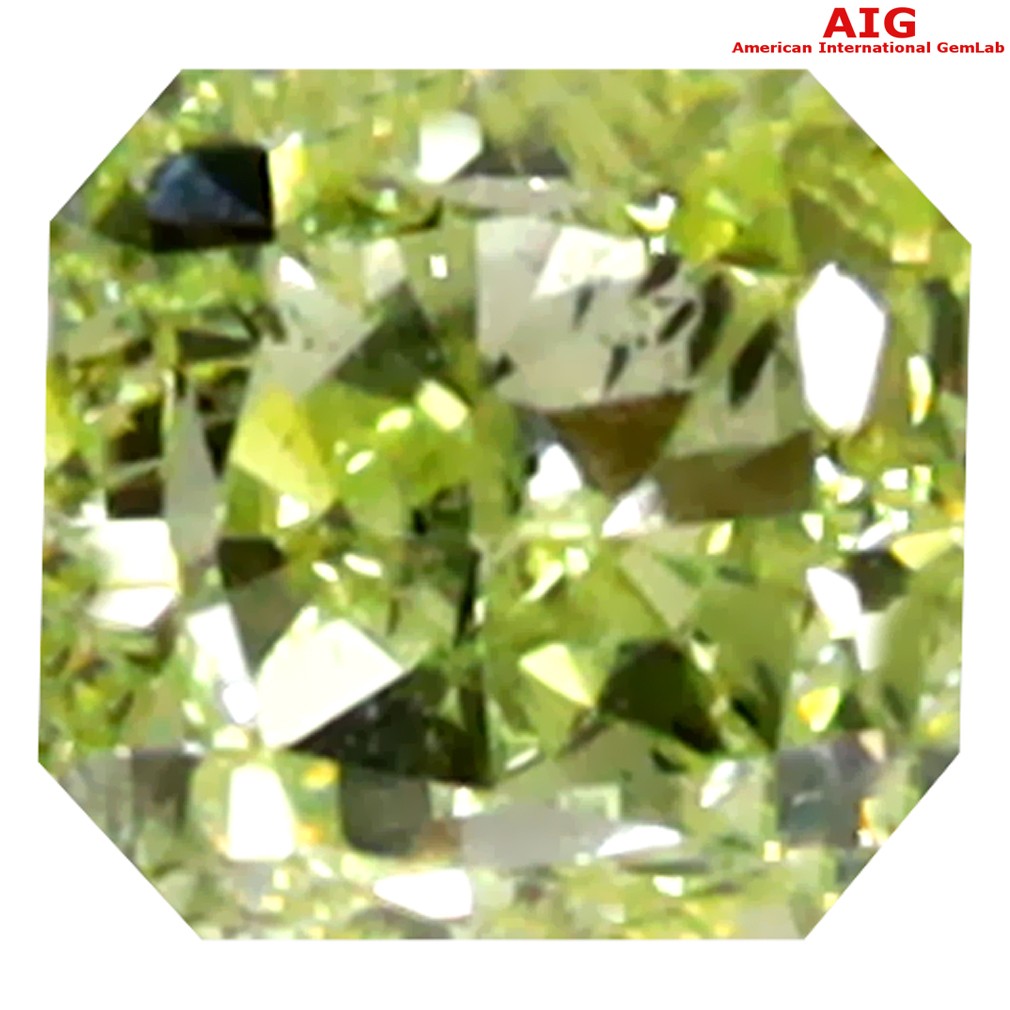 0.36 ct AIG Certified Fancy Greenish Yellow Radiant (4 x 3 mm) Natural Diamond