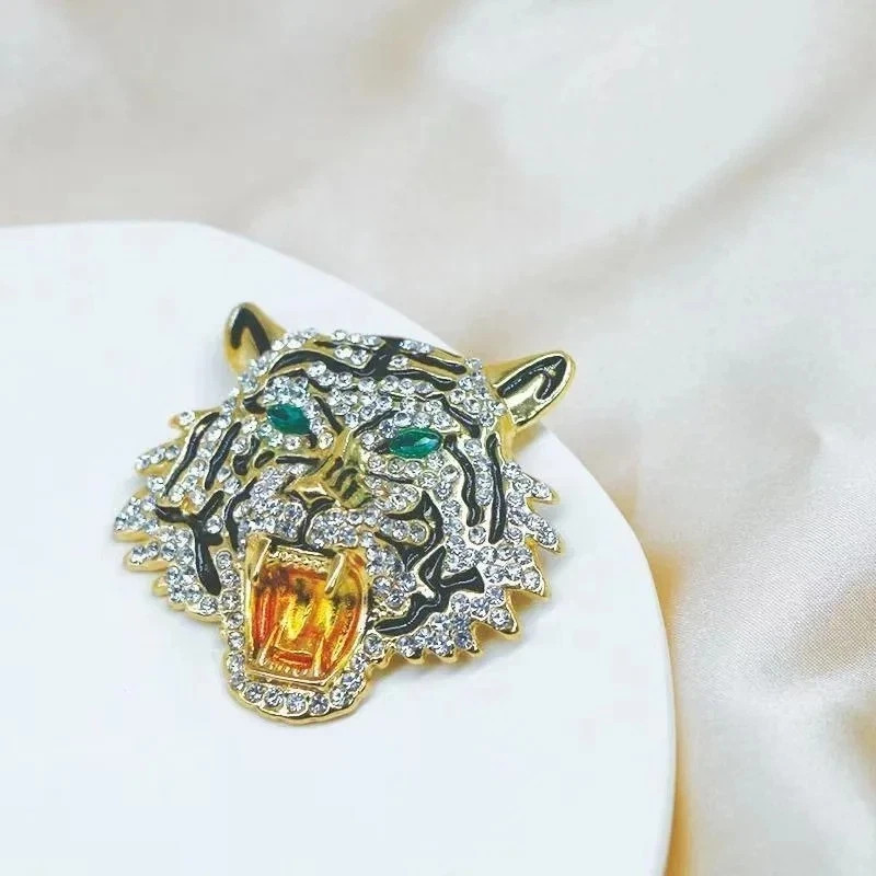 Statement Tiger Head Roaring Brooch Pin Pendant Gold Tone Rhinestone Black Ename