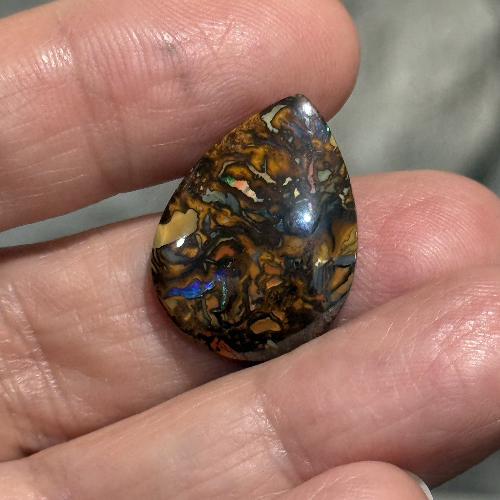 14.2ct 22.3×16.6×4.5mm Colorful Australian Koroit Boulder Opal Drop Cabochon Gem
