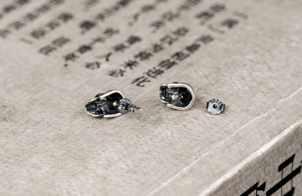 Gothic S925 Sterling Silver Skull Tiny Small Stud Post Earrings Lightweight Cute