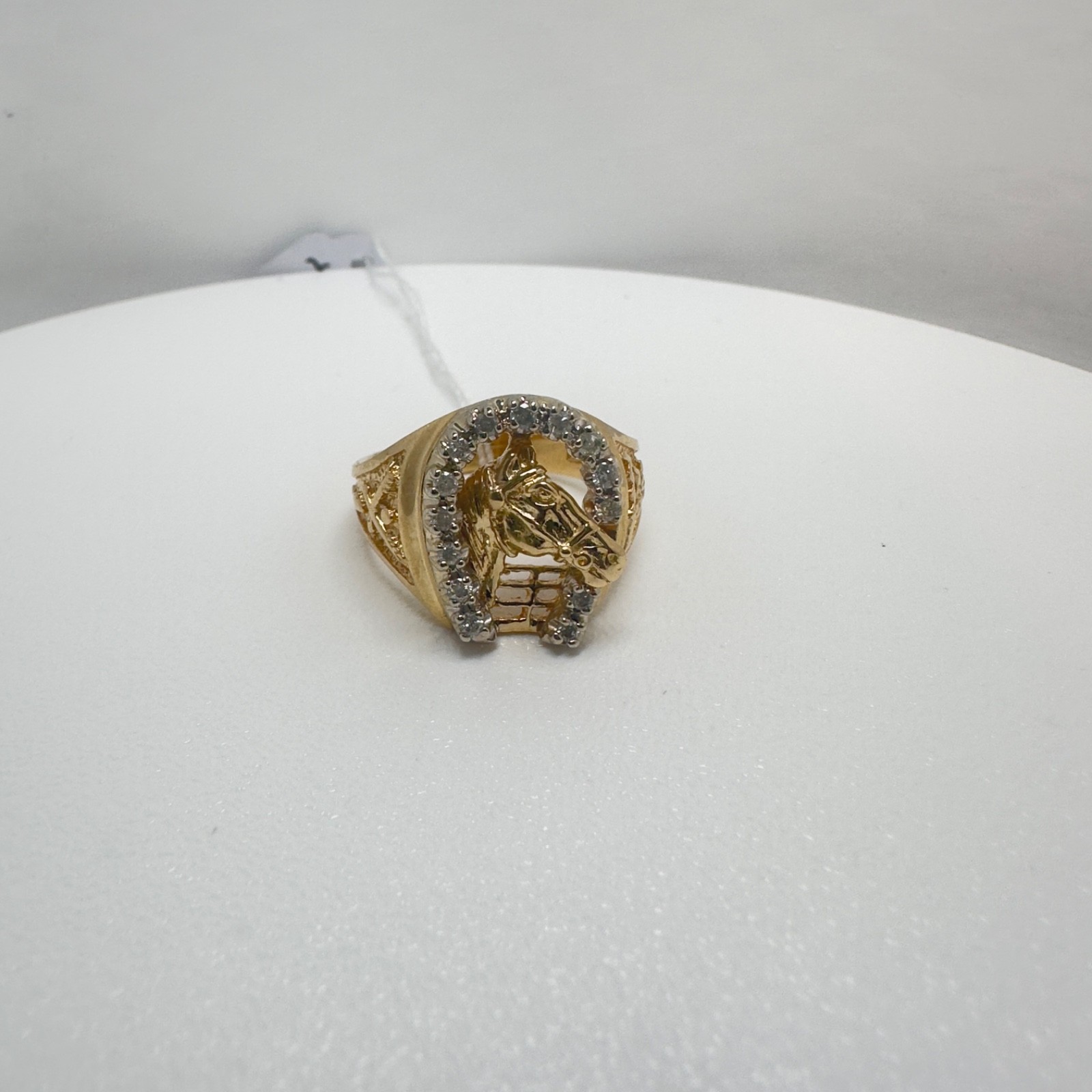 horse shoe ring gold 14k, size 9 1/2 with 14 diamonds 0.3ctw, 8.8g