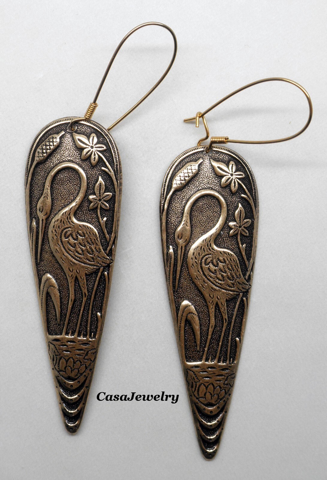 #5028ER ANTIQUED GOLD REVERSE TEARDROP CRANE EARRINGS – 1 Pair