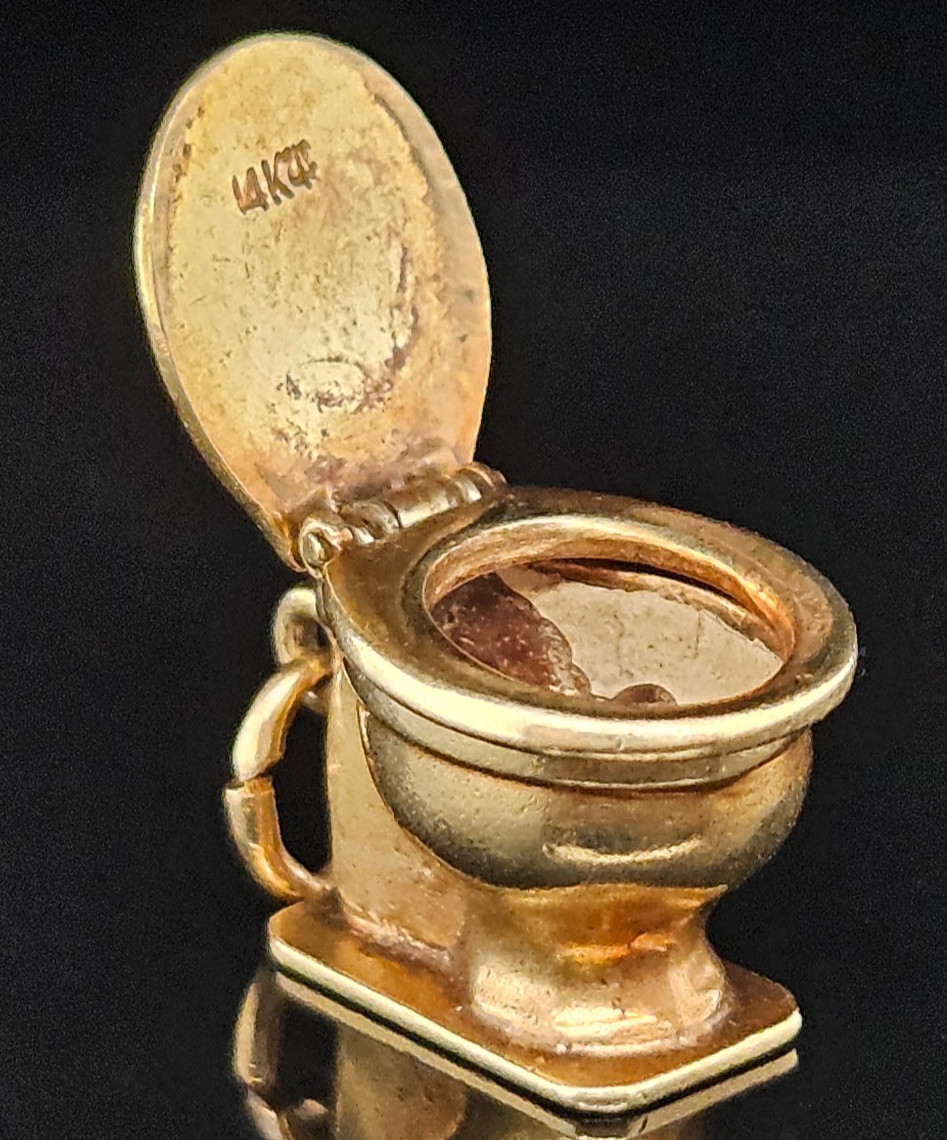 14K Gold Sloan ARTICULATED TOILET BOWL Charm Pendant 3D Opens Bathroom Vintage