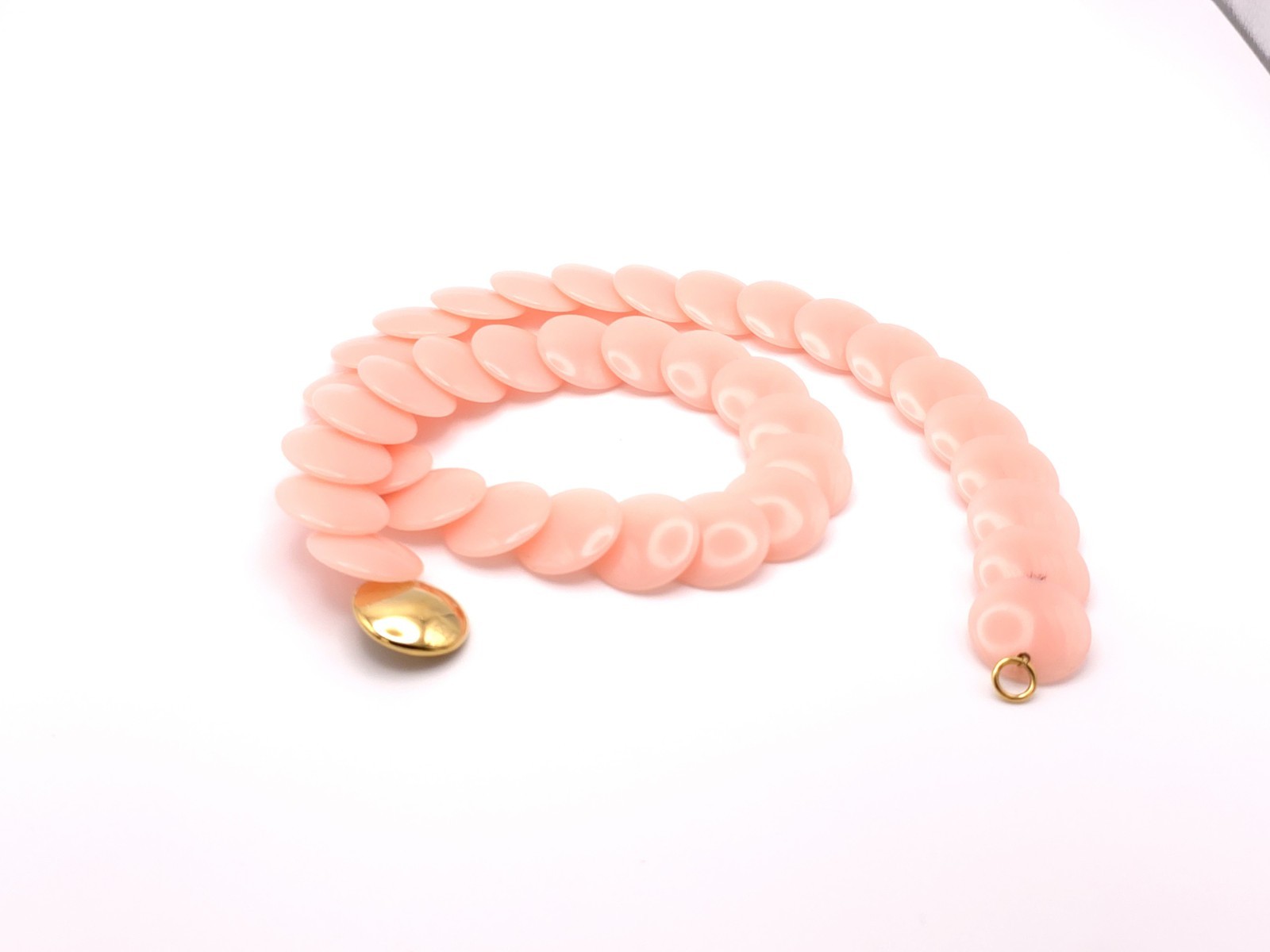 Vintg 1970s Trifari Baby Pink Lucite Disc Collar Necklace Gold Tone Hook Closure