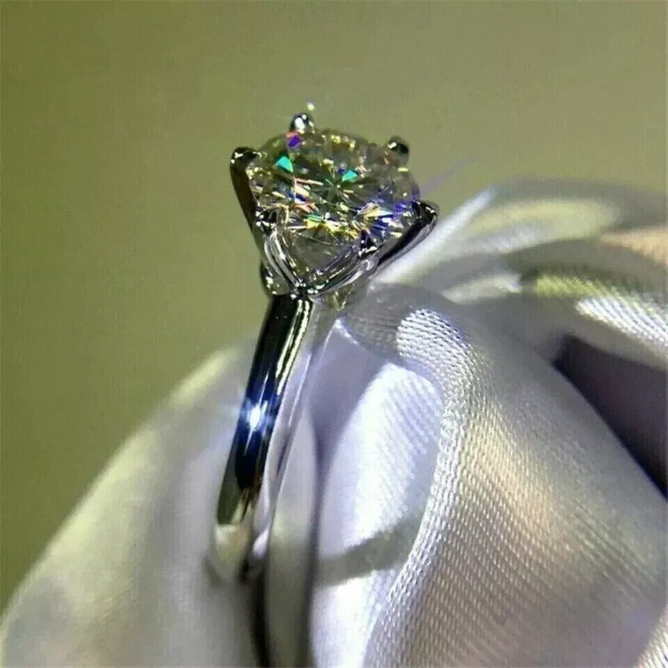 14K White Gold 1.00 CT Round EF VSSI Lab Grown Diamond Women’s Engagement Ring