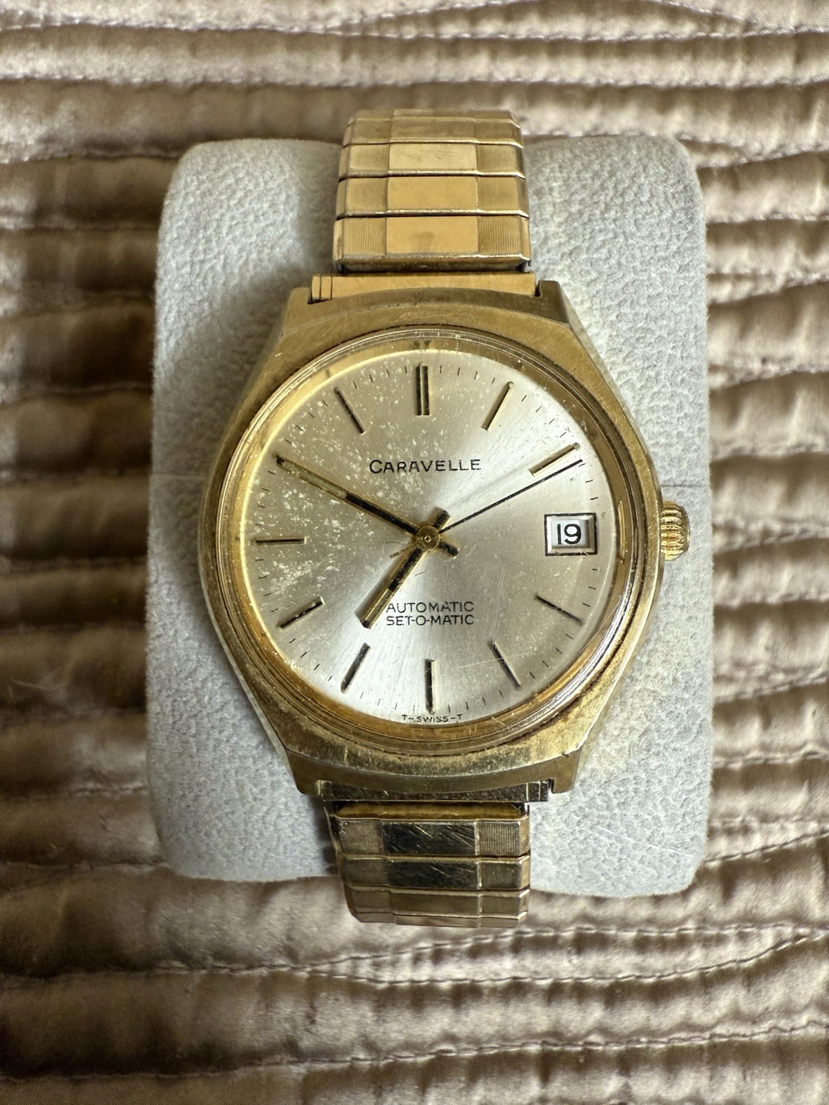 Gold tone Caravelle by Bulova Set-O-matic vintage and Swiss automatic movement
