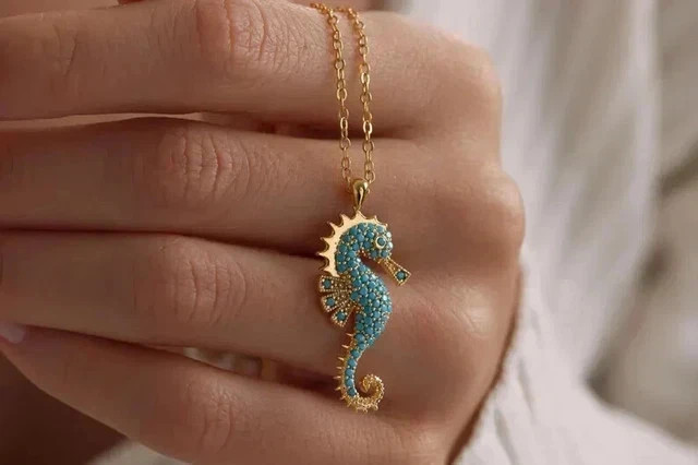 1Ct Round Cut Lab Created Turquoise Sea Horse Pendant In 14k Yellow Gold Plated