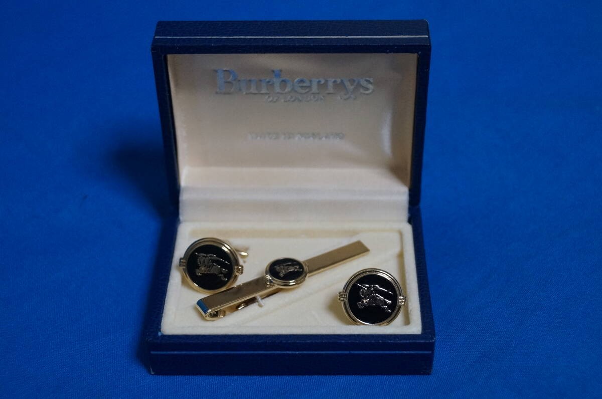 Excellent condition BURBERRY tie pin cufflinks set box