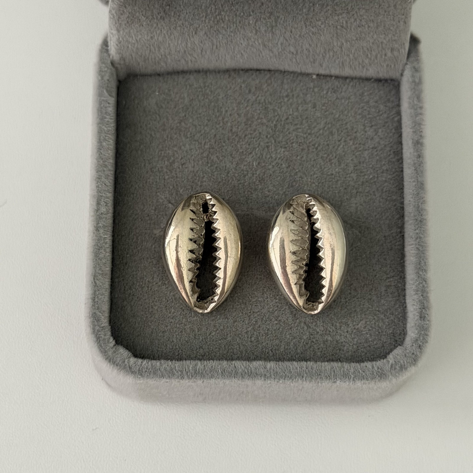 Vintage 925 Sterling Silver Cowrie Shell Shaped Post Earrings