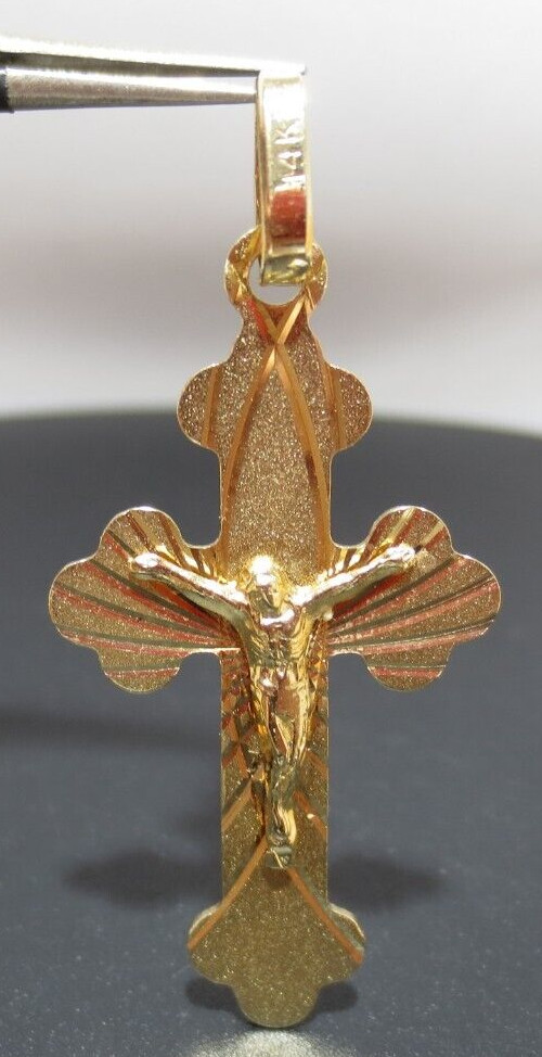 14K YG CROSS PENDANT 20.30 MM X 44.31 MM 3.17 grams (AI-1903)