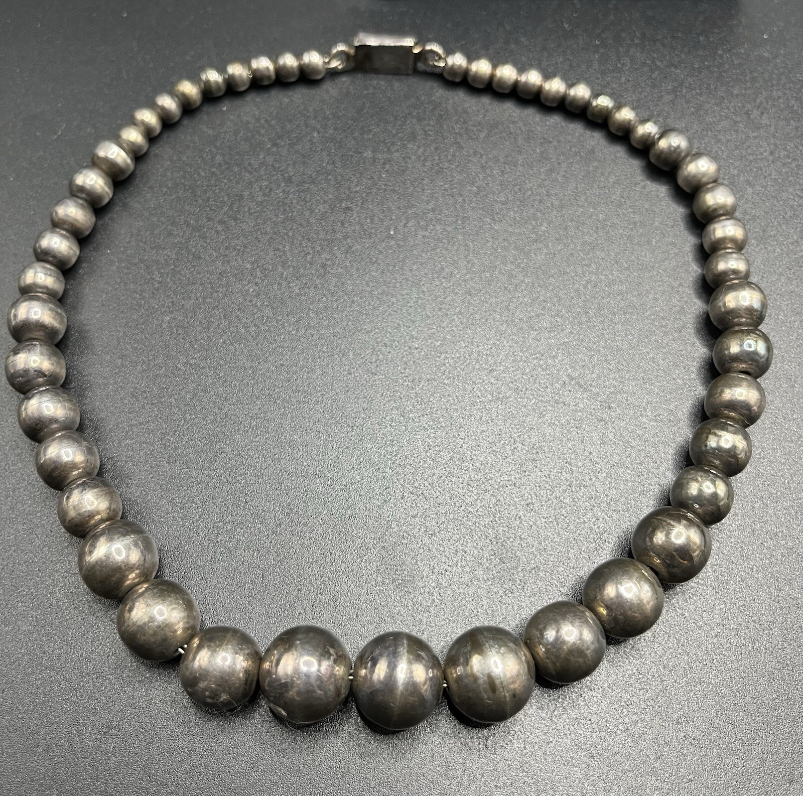 Vtg Mexico Sterling Silver Graduated Bead Necklace 60g 16″ (Navajo pearls Style)