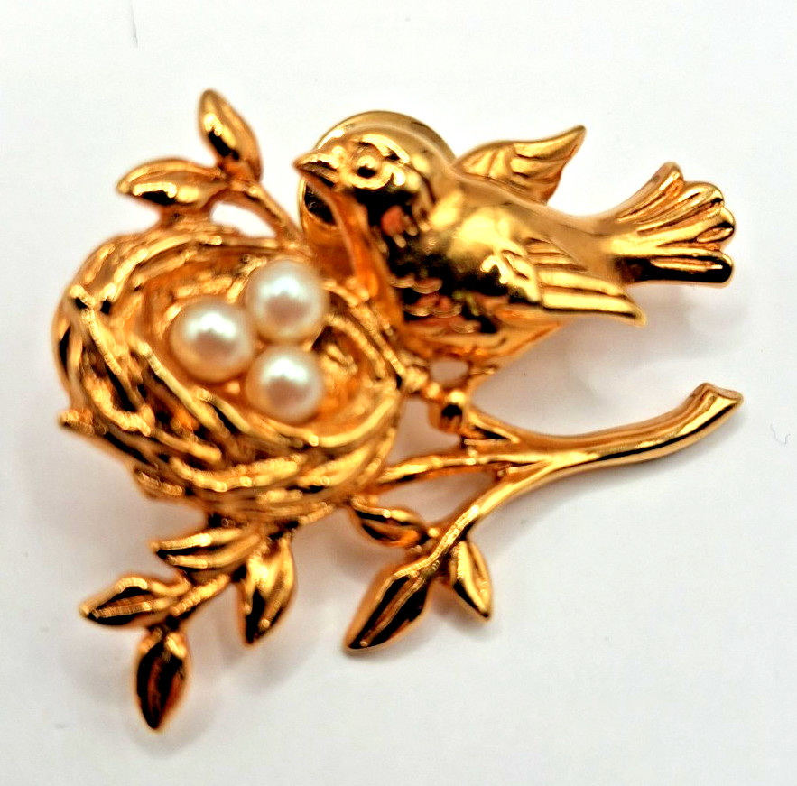 Vintage Bird Jewelry Lot of 3 Toggle Necklace Brooch Tac Pin Nest Roman Avon 18″