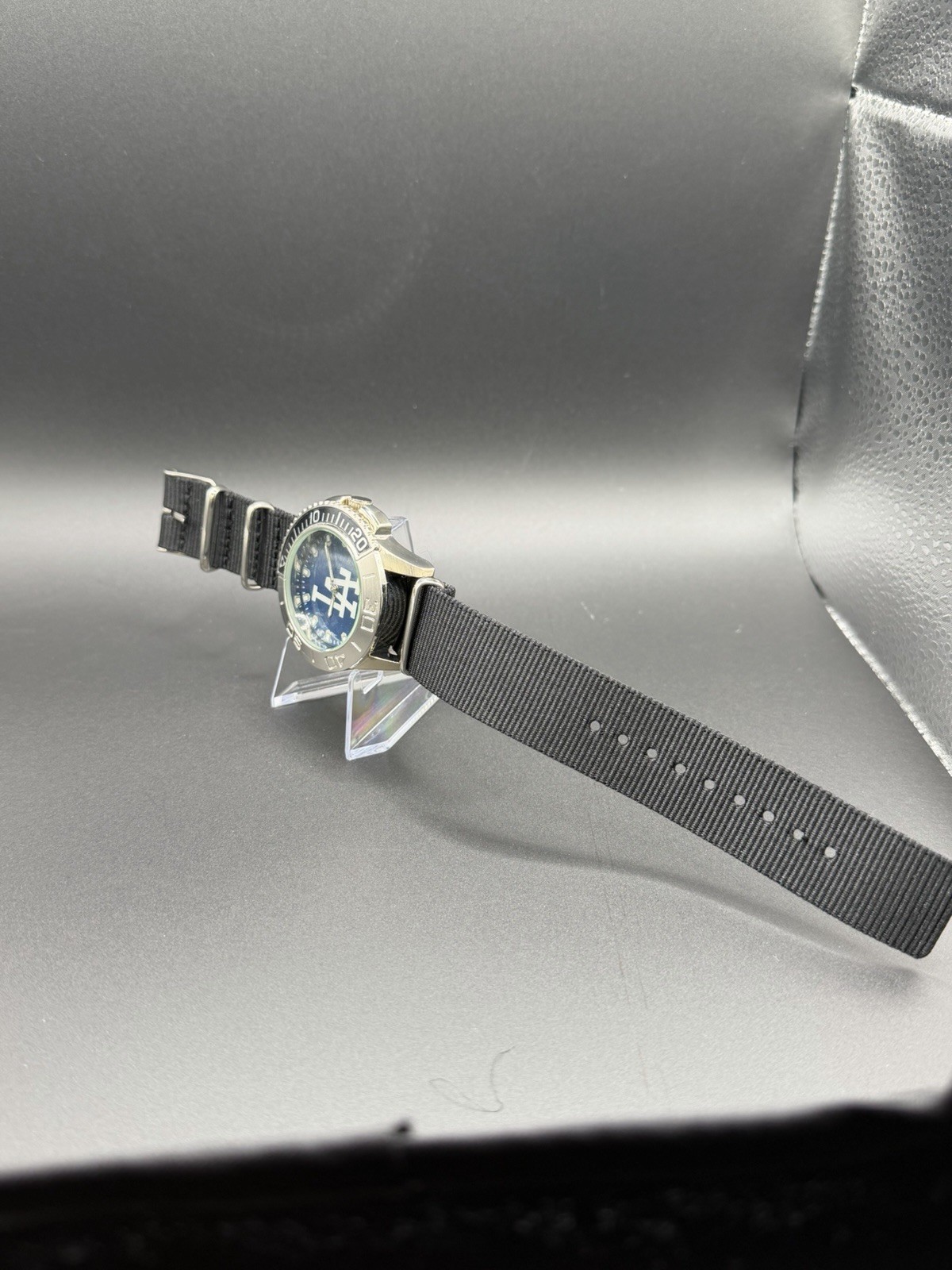 MLB LA Dodgers Logo Blue Dial Analog Watch Black NATO Nylon Strap Silver Case
