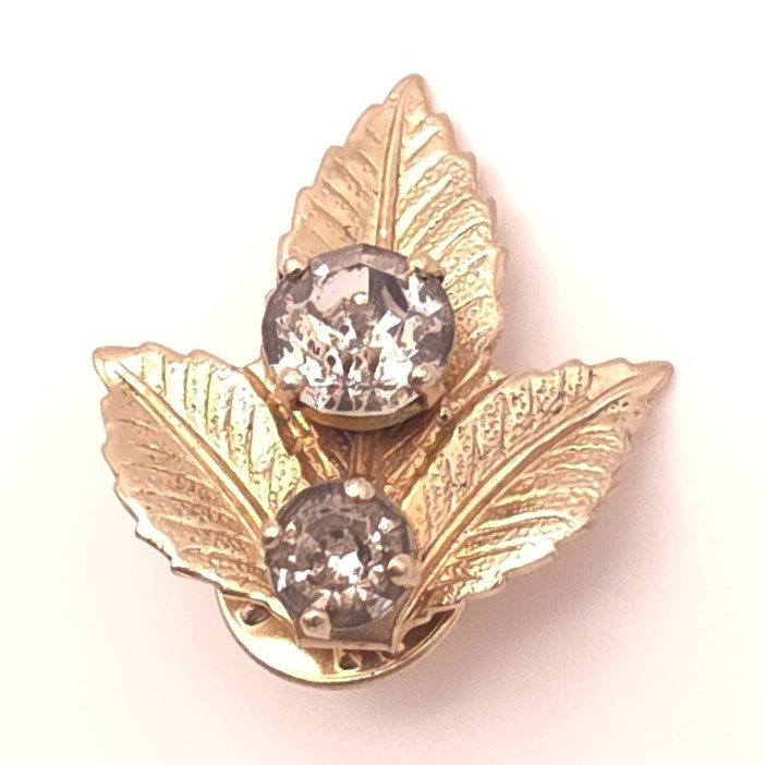 Gold Tone Leaf Pin Clear Round Crystal Rhinestones Prong Set Clutch Back