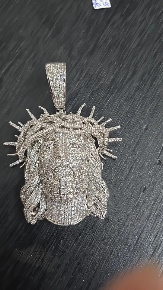 Iced Out Ratten Jesus Necklace Pendant for Men – Hip Hop Fashion Jewelry