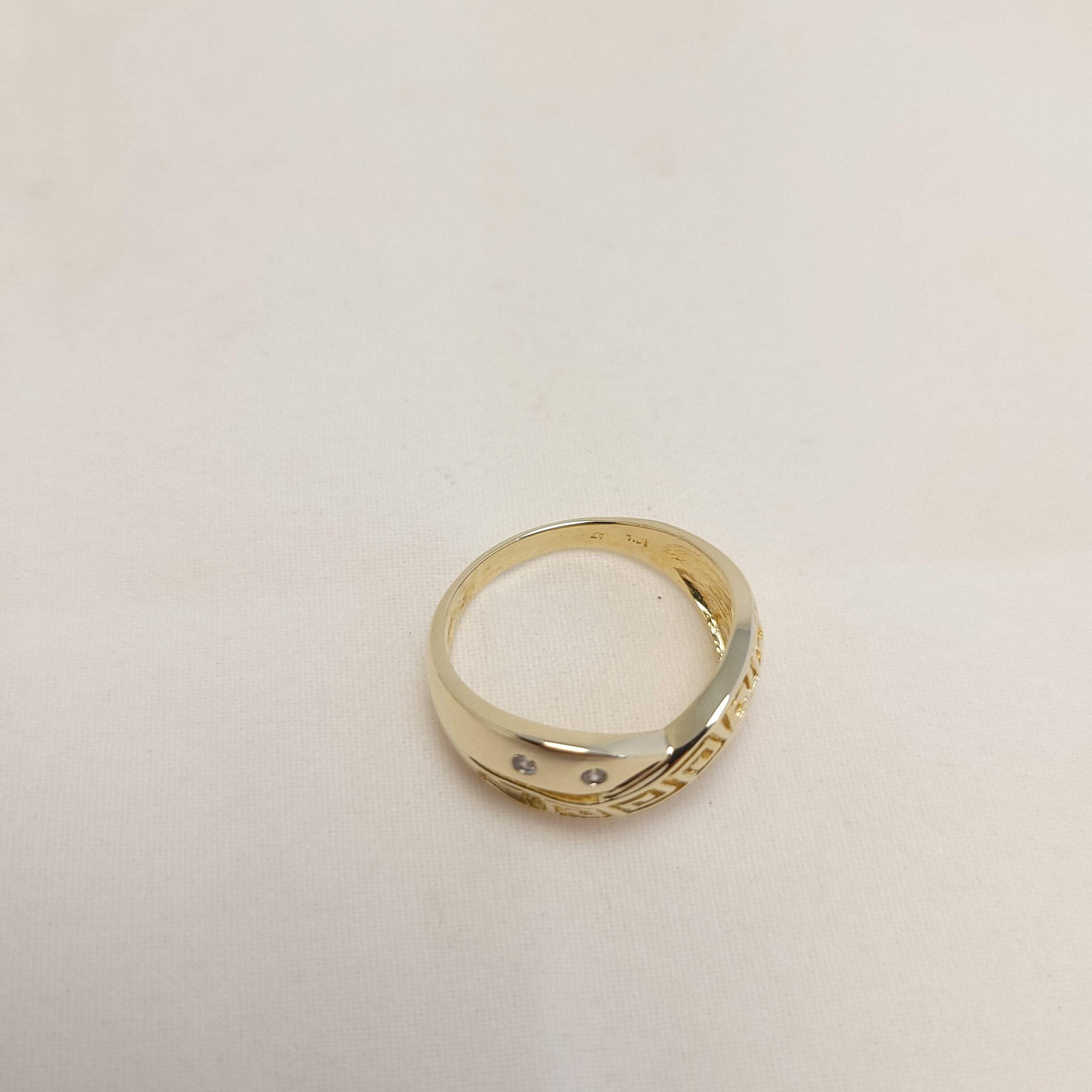 14K YG Greek Key Ring