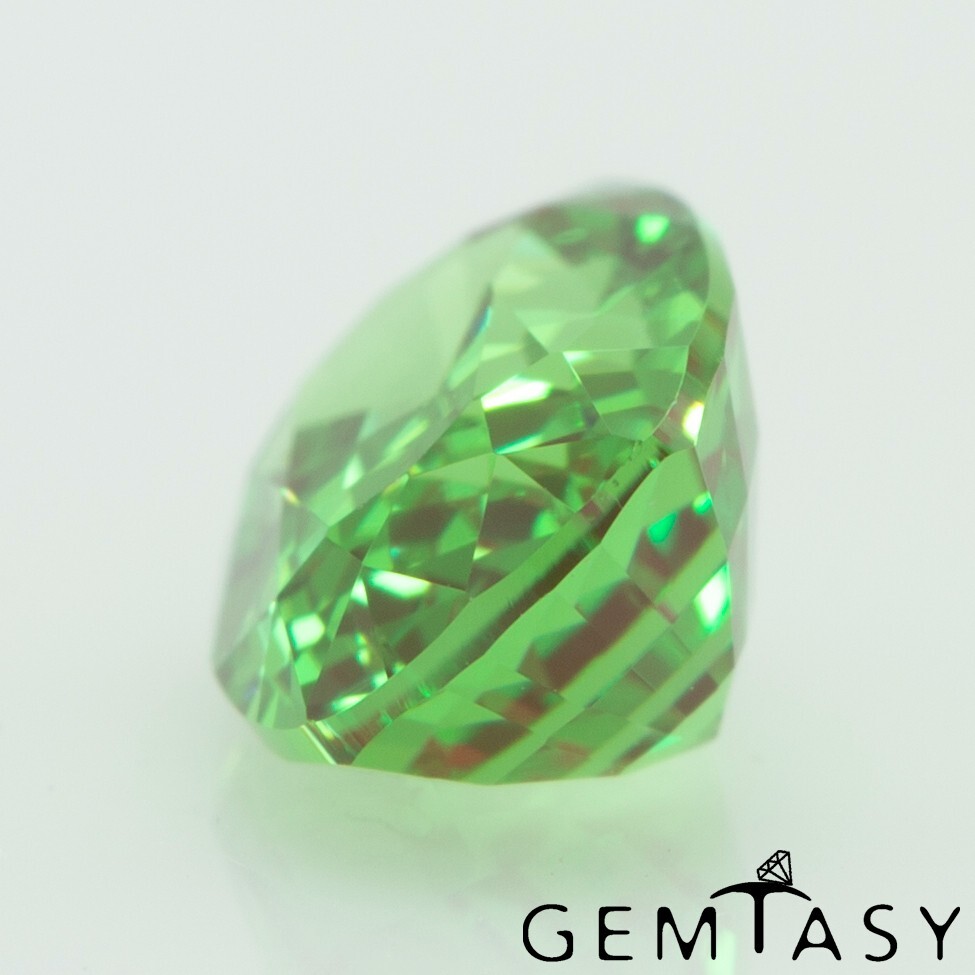 Cut stone – YAG Green-Red Czochralski (Pulled) lab grown, 7x5mm 1.18-1.39ct