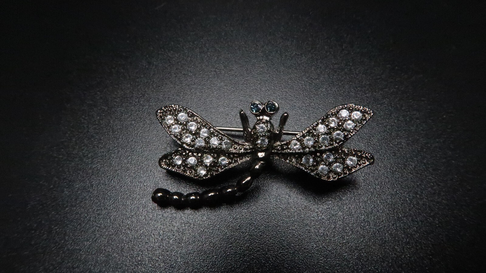 Silver Rhinestone Dragonfly Brooch 3.6 x 2.4 cm BB4